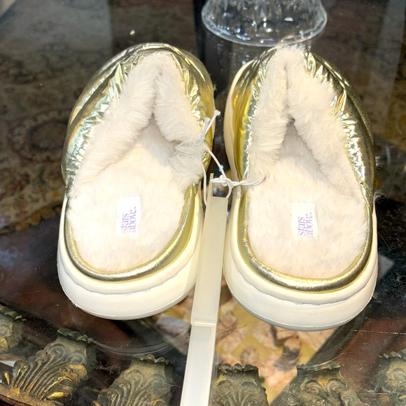 STARS ABOVE house shoes (NEW) - Picture 2 of 4